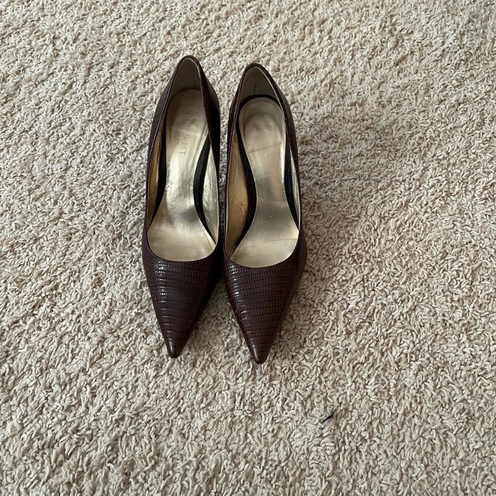 Nine West Brown Snakeskin Print Pump